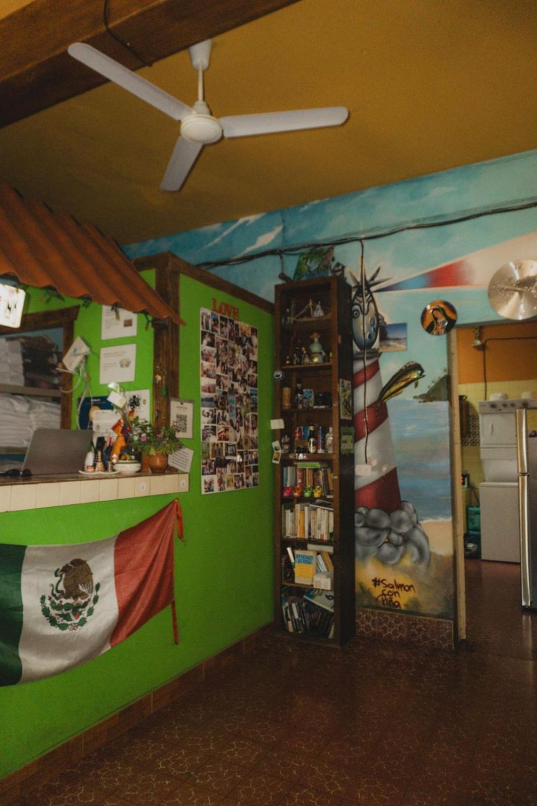 Casa Kraken Hostel Puerto Vallarta Exterior photo